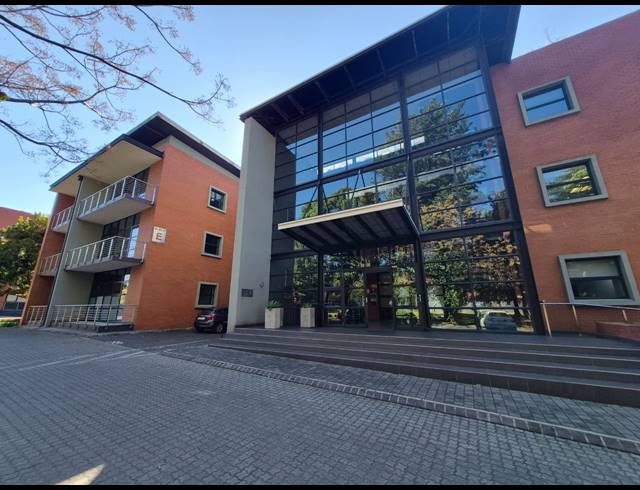 222M² OFFICE TO LET IN SANDTON CENTRAL